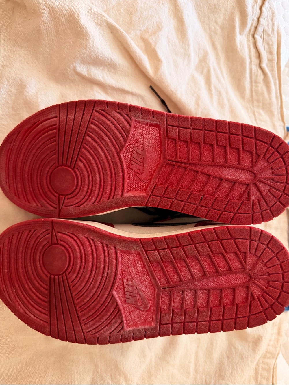 Lost & Found Jordan 1. Size 7. No box - Picture 4 of 4
